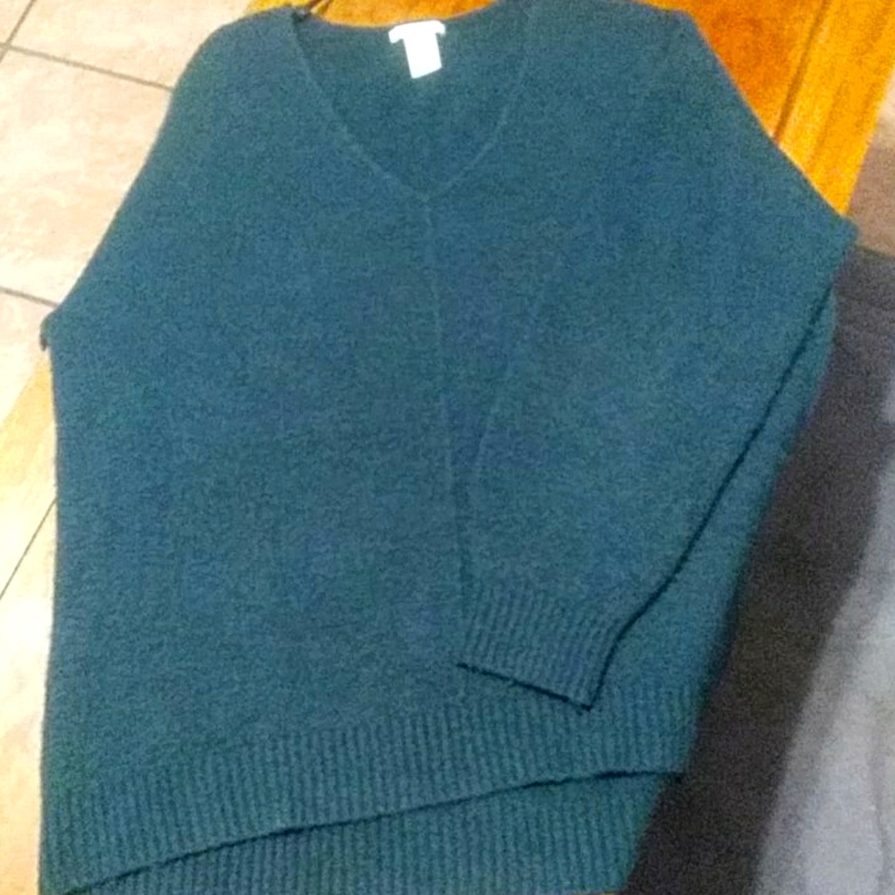H&M. Sweater size Small